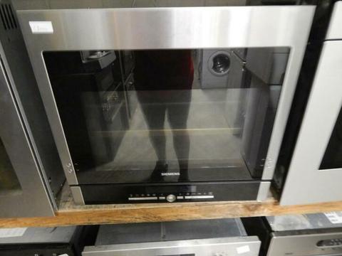 Siemens heel exclusieve aparte oven, gaat naar beneden open